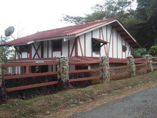 Altos de Cerro Azul, Panamá