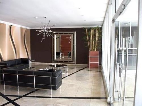 Met One, San Francisco