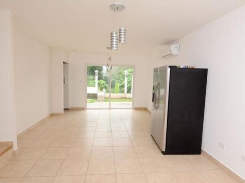 Alpes, San Miguelito