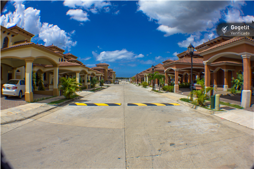 El Doral , Juan Diaz