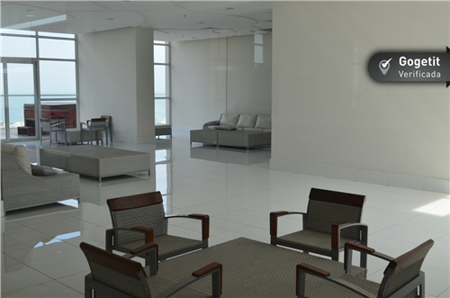 White Tower, Avenida Balboa