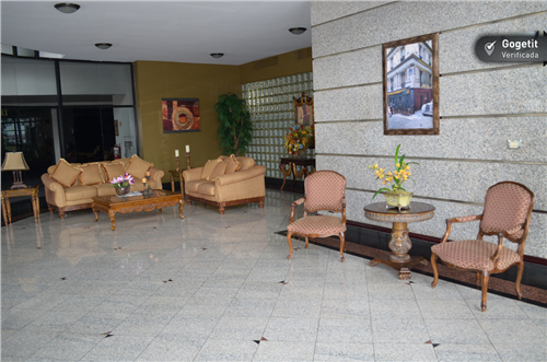 Los Delfines, Avenida Balboa