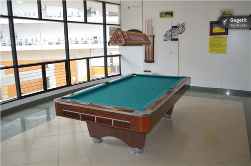 Los Delfines, Área Metropolitana