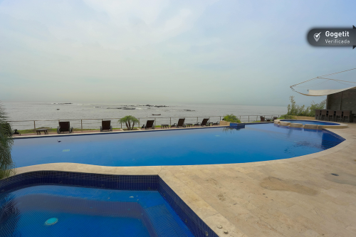 Oceanaire, Punta Pacifica