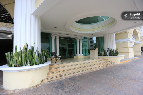 Royal Pacific, Área Metropolitana