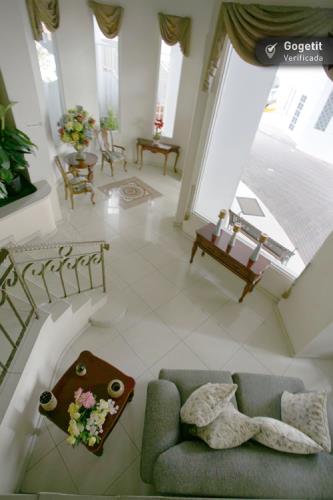 Dos Mares View, Metropolitan Area