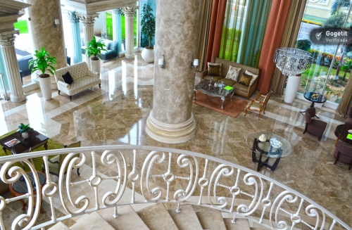 Venetian Tower, apartment