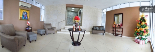 44 & PARK, Bella Vista