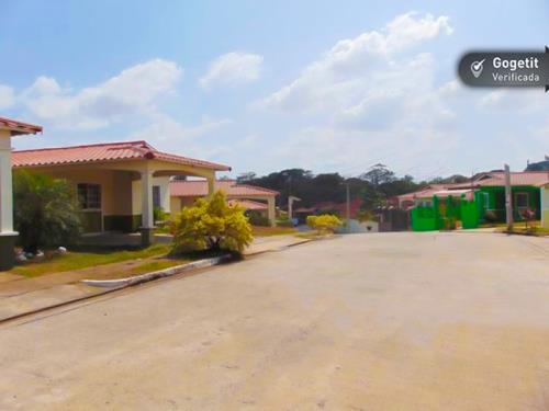 Altos del campo, Puerto Caimito