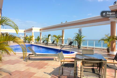 Vista Marina, Área Metropolitana