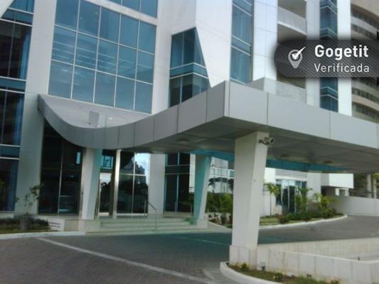 Pacific Village, Área Metropolitana