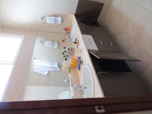 7400, Área Metropolitana