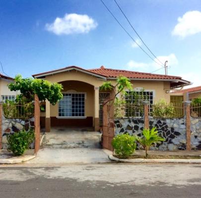 , House for sell in Barrio Colon | P58373