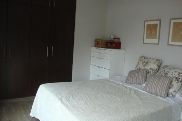 Luxor Tower, Área Metropolitana