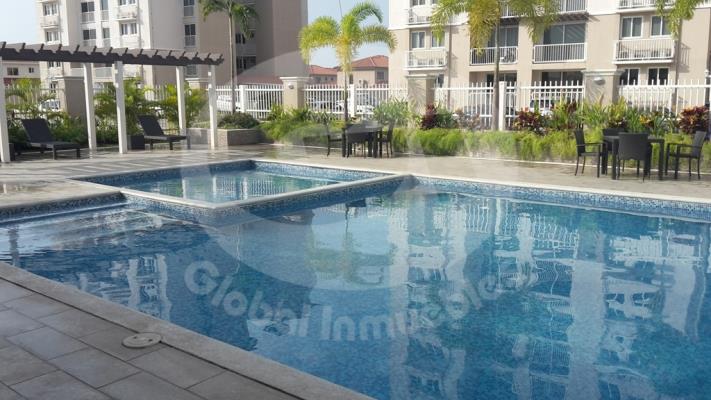 Torres de Versalles, Juan Diaz