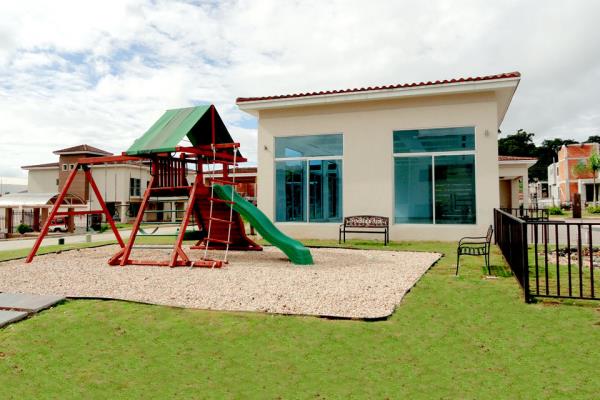 Dorado village, casa