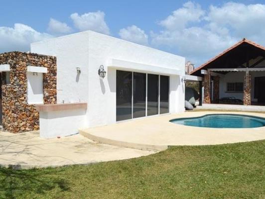 , Casa en venta en Las Lajas | P69013
