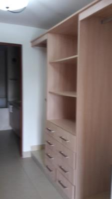 Embassy Village, Panamá