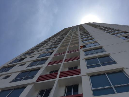 Rainbow Tower, Área Metropolitana