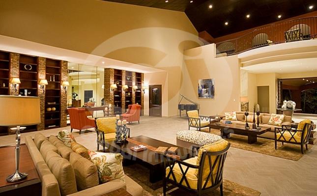 Embassy Club Courtyard, Ancón