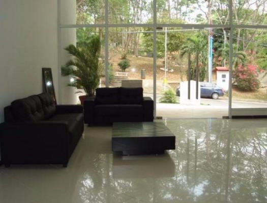 Park Lane, Pueblo Nuevo