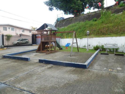 Beta & Gamma, apartamento