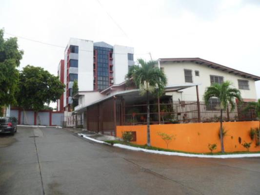 Beta & Gamma, apartamento