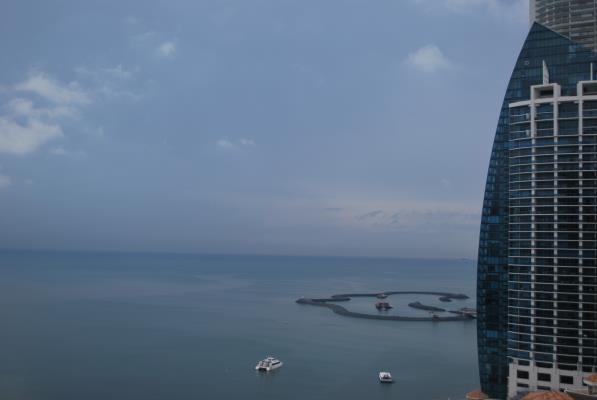 Pacific Point Torre 300, apartamento