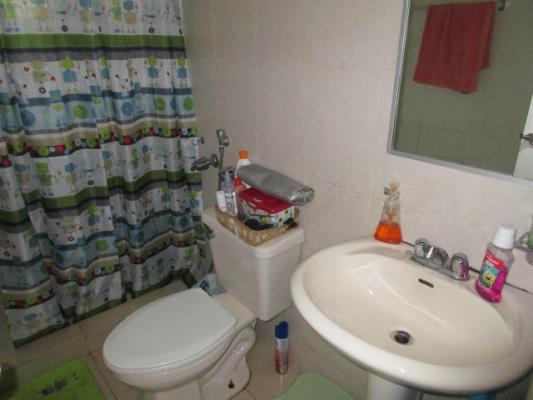 Royal Hill 2, Área Metropolitana