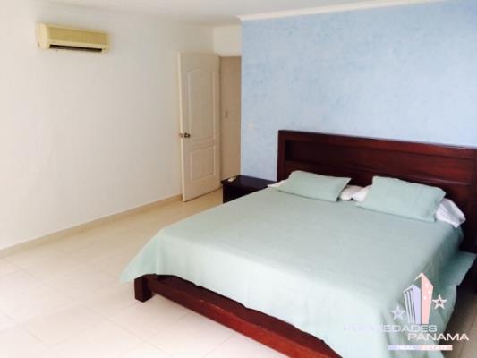 CourtYard View, Área Metropolitana