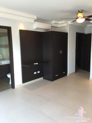 Costa del Este Country club , Área Metropolitana