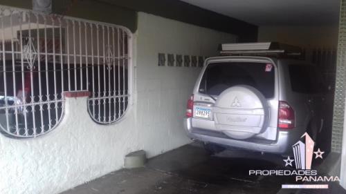 , Casa en alquiler en Parque Lefevre | P117516