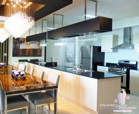 Allure at the park, Panama