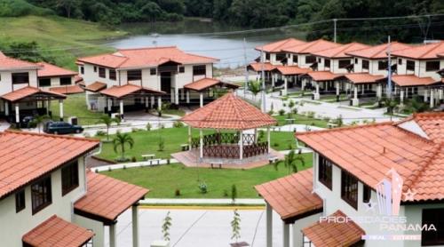 Miradores del Lago, Las Cumbres