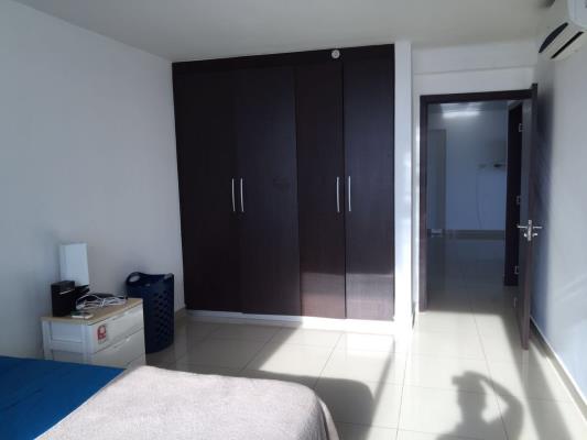 Top Towers, apartment