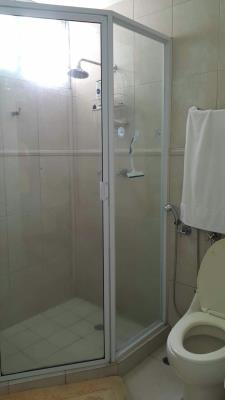 Royal Pacific, Área Metropolitana