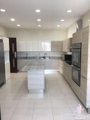 D1 TOWER, Área Metropolitana