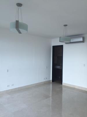 Q Tower , Área Metropolitana