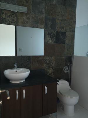 Q Tower , Área Metropolitana