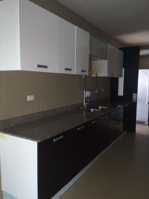 Q Tower , apartamento