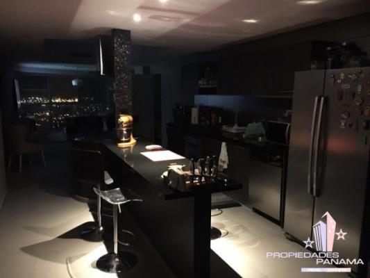 Yacht Club, apartment