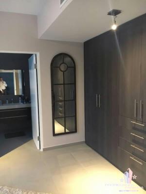 Yacht Club, Avenida Balboa