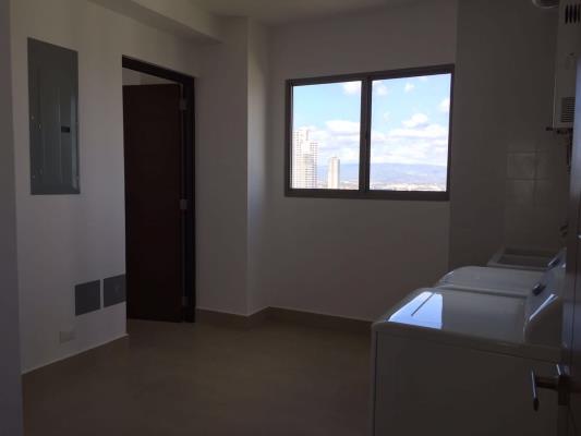 Paramount, Área Metropolitana