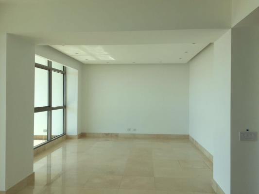 Paramount, Área Metropolitana