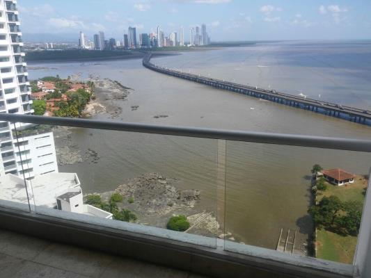 Ocean Sky, apartment