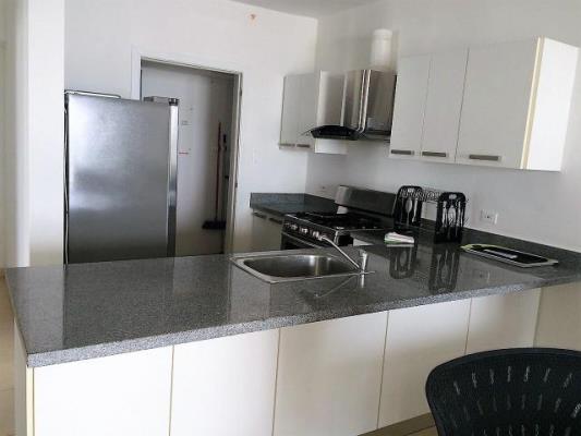 Waters on the bay, Avenida Balboa