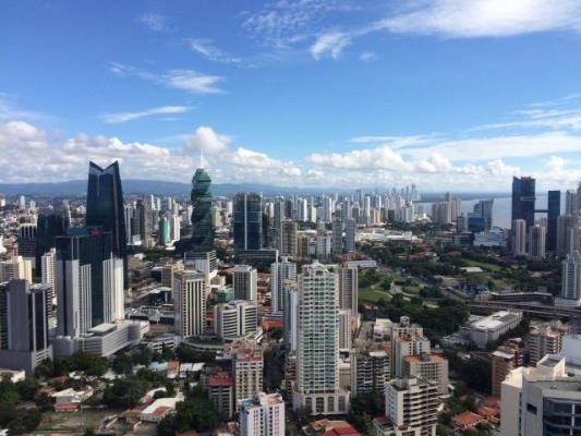 Waters on the bay, Avenida Balboa