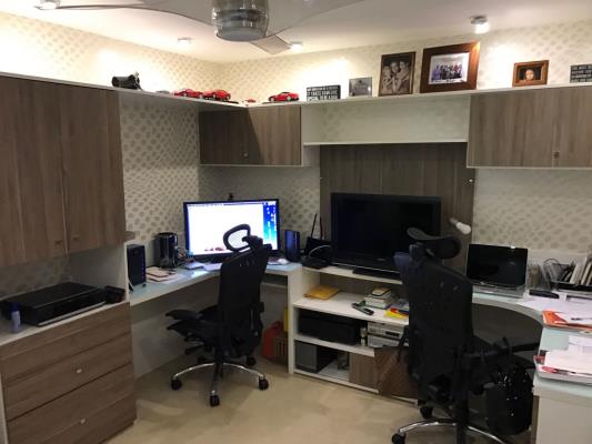 Plaza Miramar, Avenida Balboa