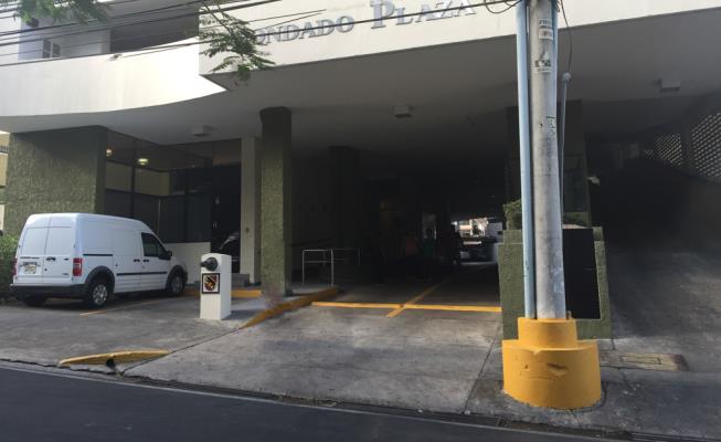 Condado Plaza, apartment