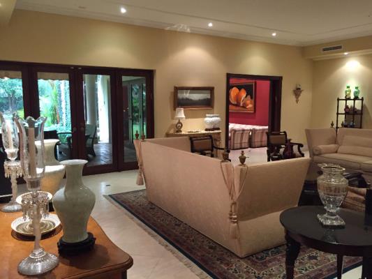 Gold point , Área Metropolitana